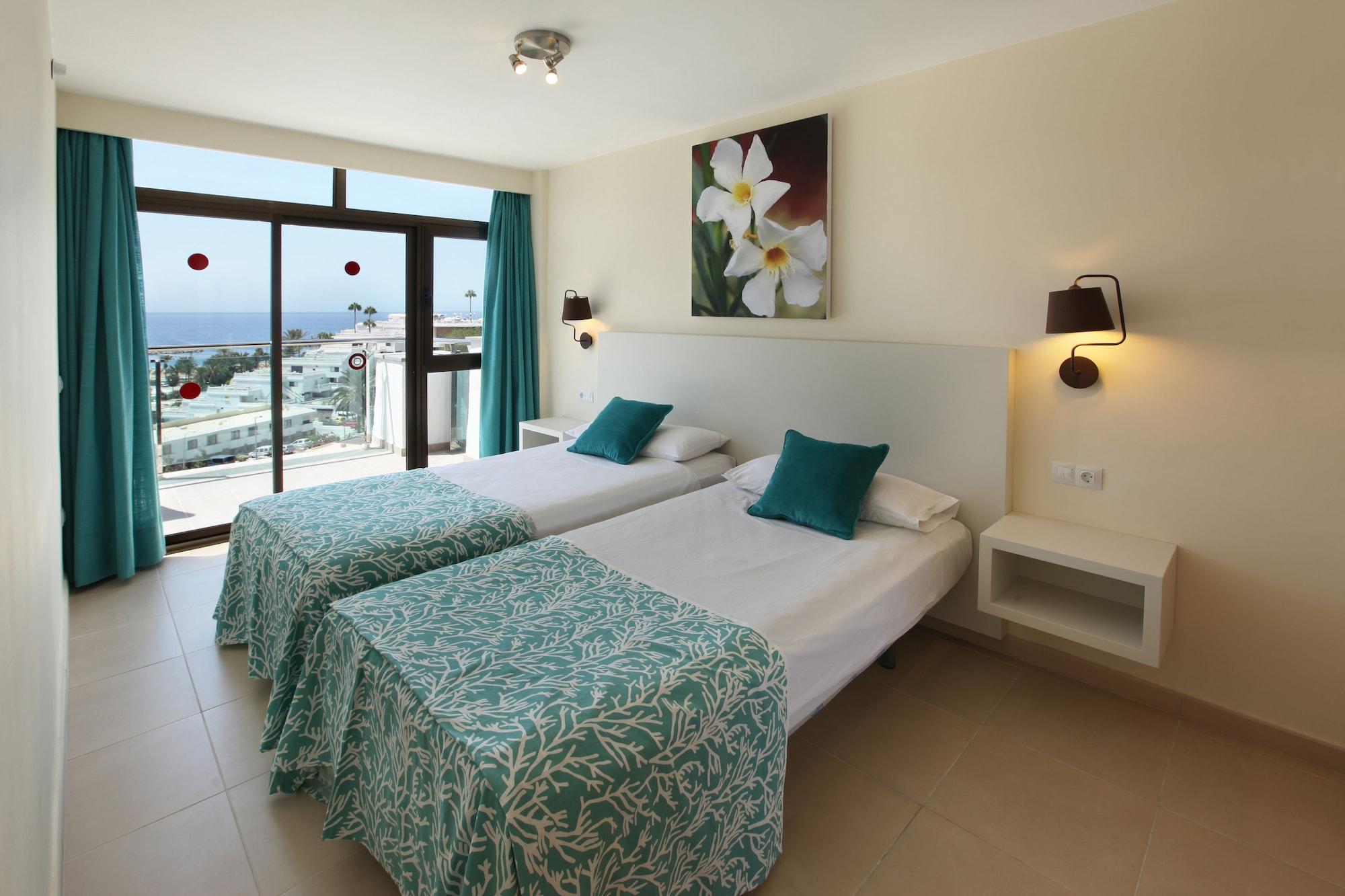 Grupotel Revoli Puerto Rico  Bagian luar foto