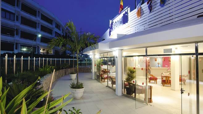 Grupotel Revoli Puerto Rico  Bagian luar foto